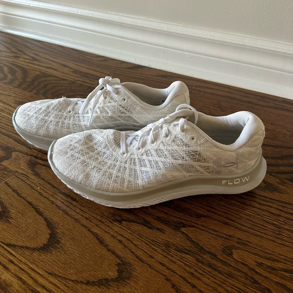 Under Armour Flow Velociti Wind Running Shoes (Bluetooth Connection)